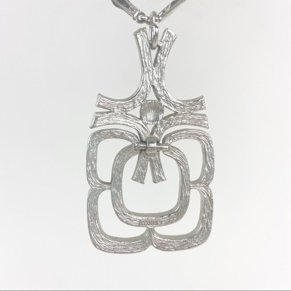 Vintage Avon Silver Tone Necklace - Picture 3 of 5